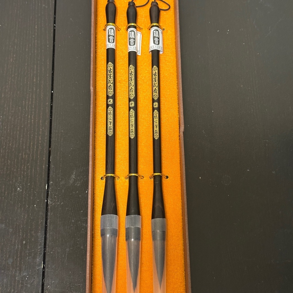 Elegant Black Calligraphy Brushes Set